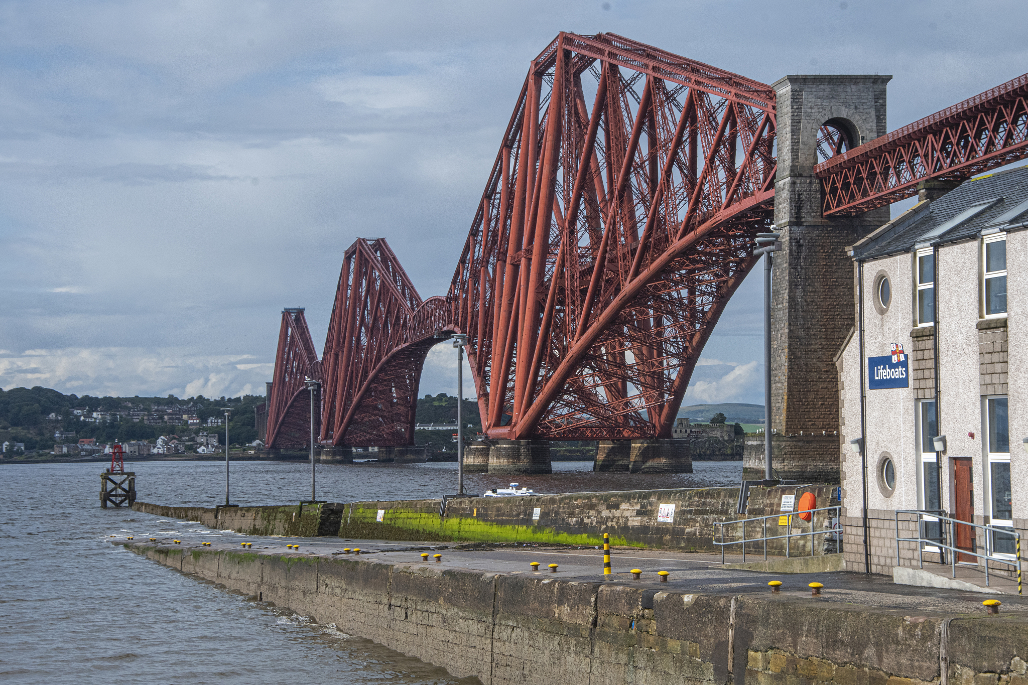 2020年贵州女生上铁路学校学什么好