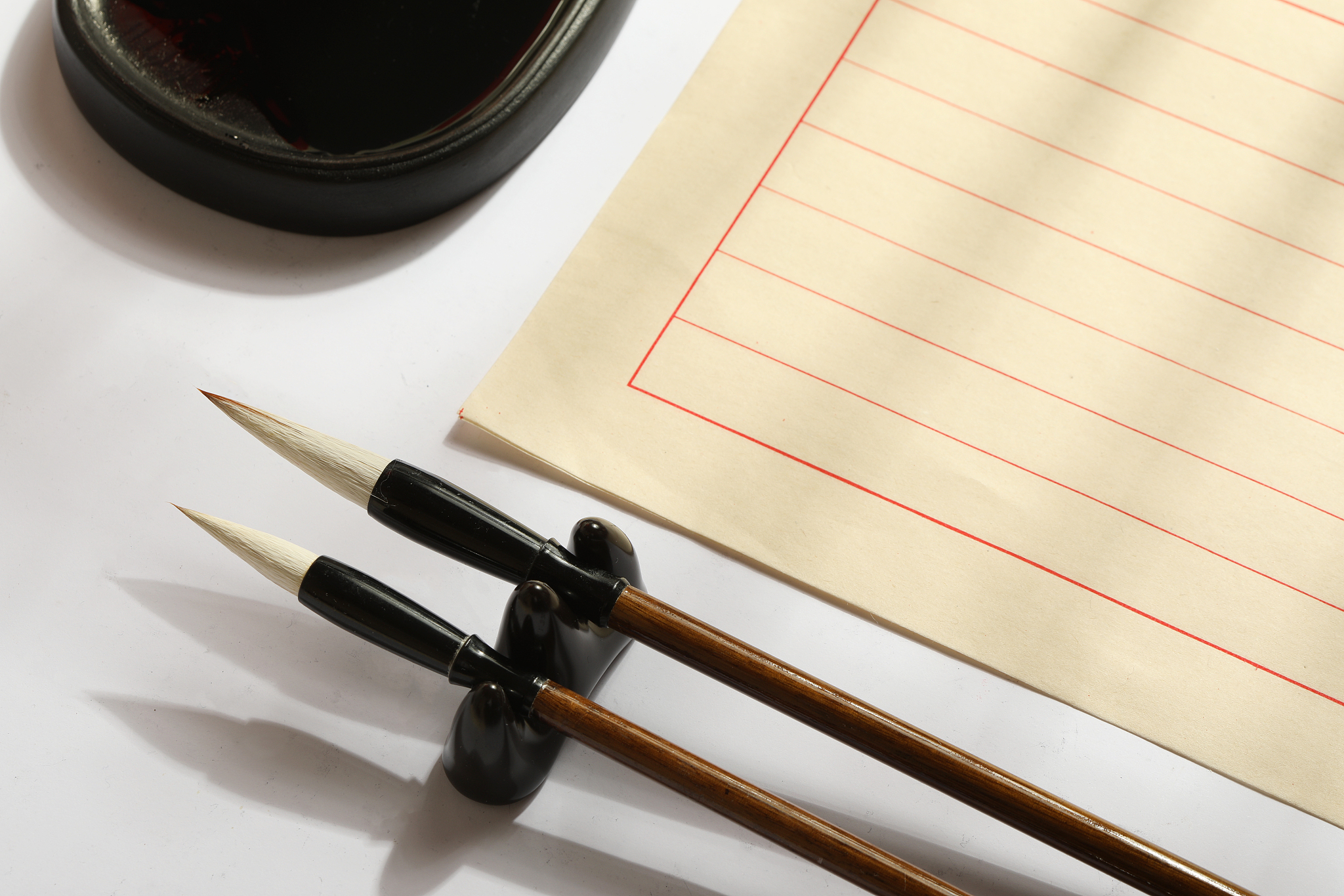 硬笔练字用什么笔？钢笔、毛笔、铅笔哪个好？