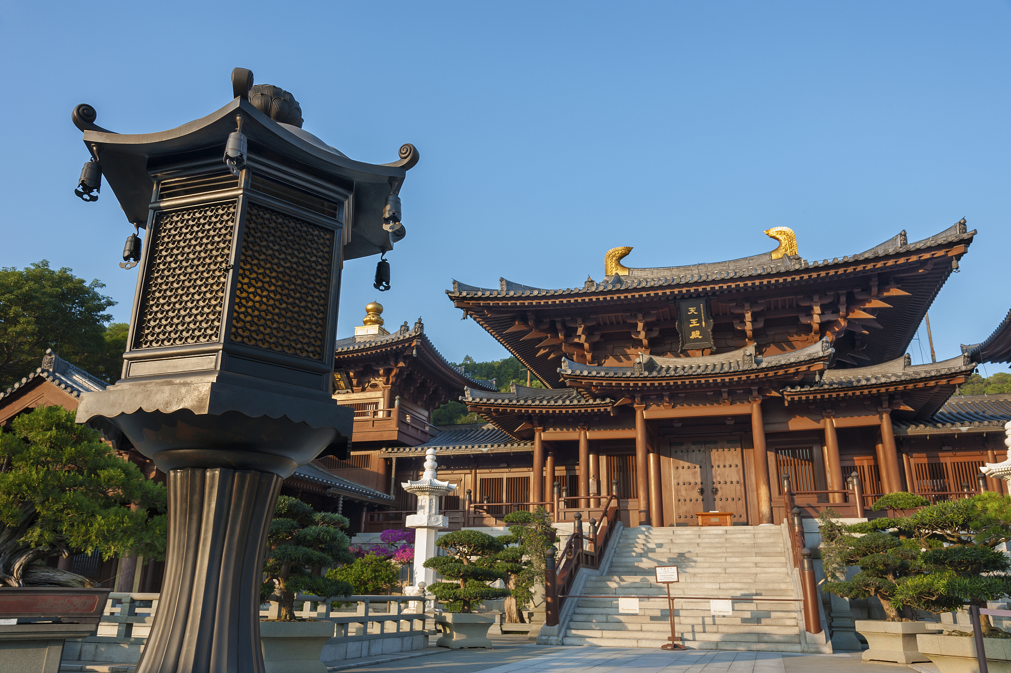 Please write a swan song to Suzhou Lingyan Temple