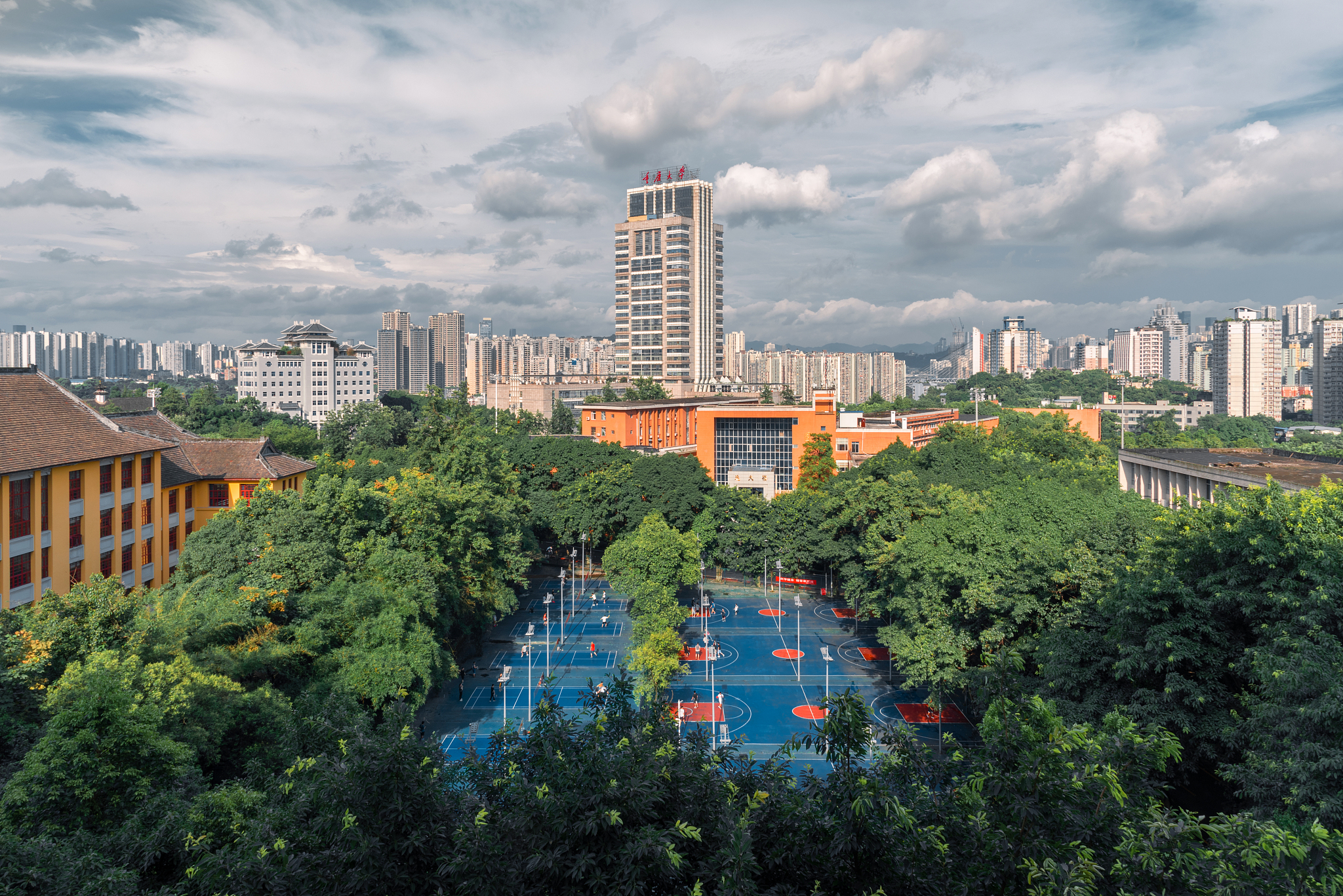 重庆全日制卫校推荐：重庆医科大学附属卫生学校和重庆市卫生职业学校