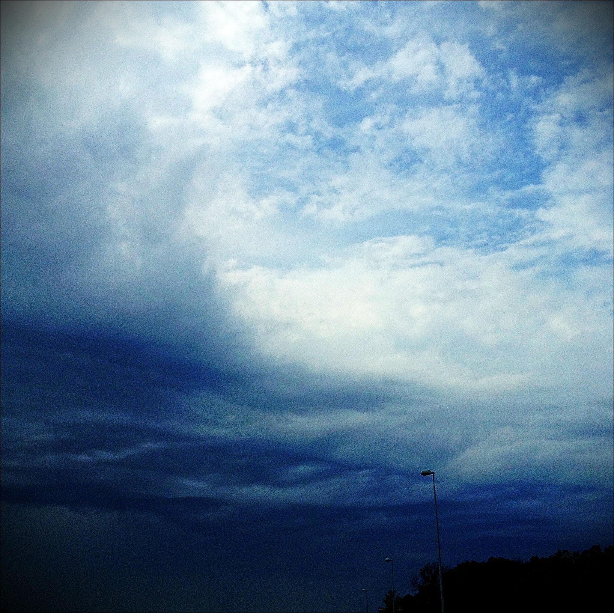 衡水明天天气预报 - 多云，气温20℃-28℃