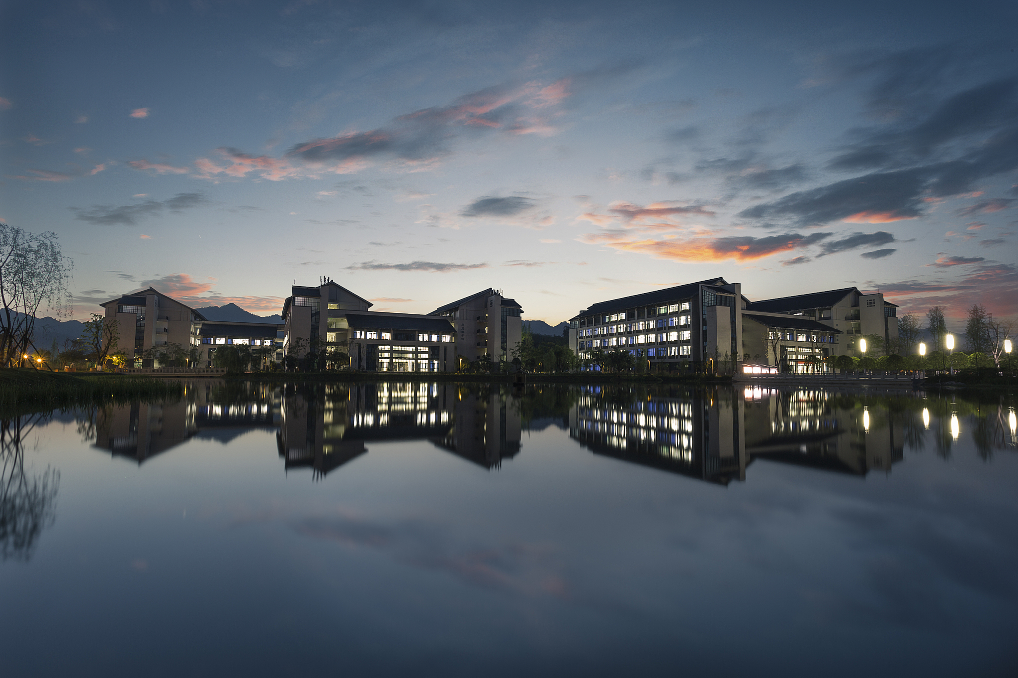 揭阳职业技术学院思想政治教育专业就业前景分析 - 就业方向和创业方向