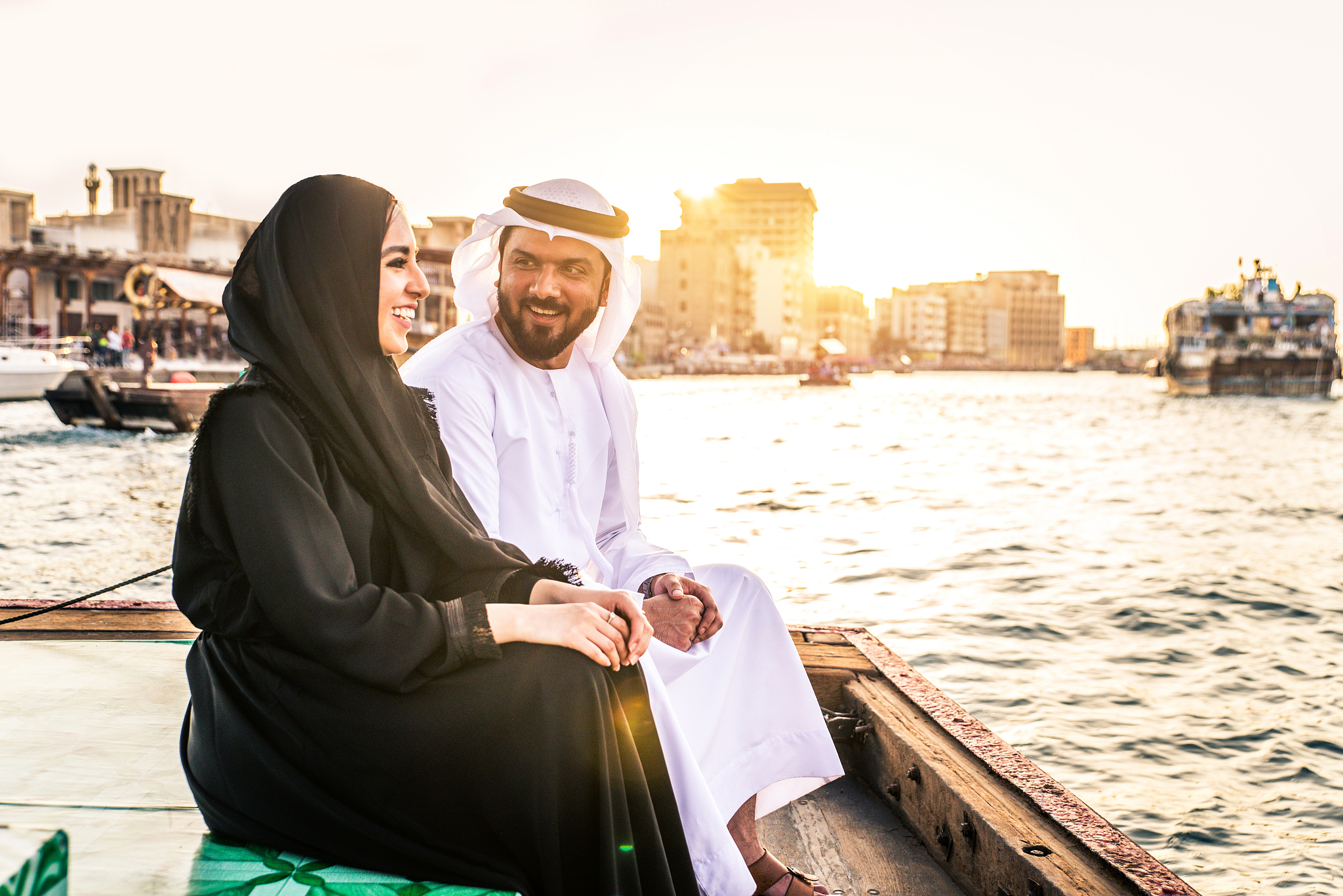 arabian couple dating in dubai
