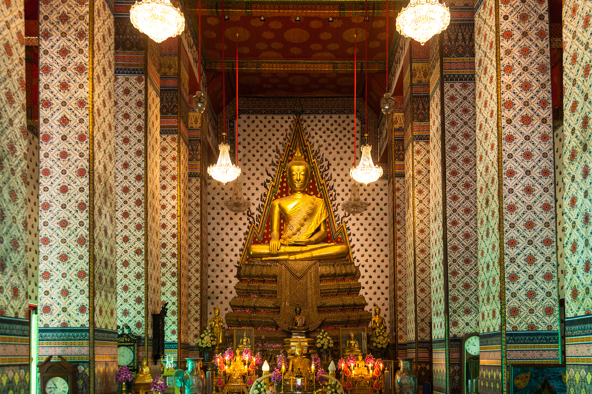 buddhist temple in bangkok, thailand
