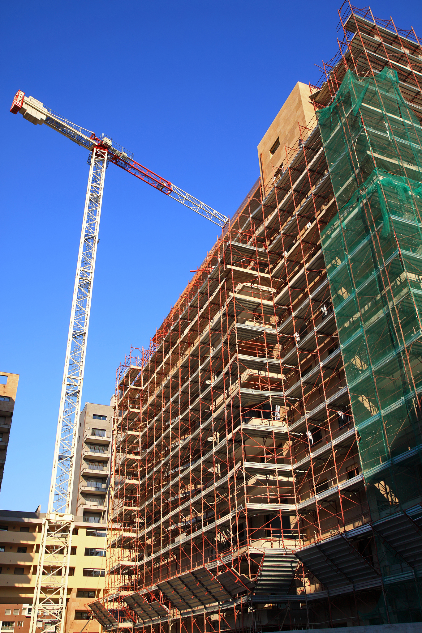 混凝土基层价格一览：200-500元/立方米，影响因素详解