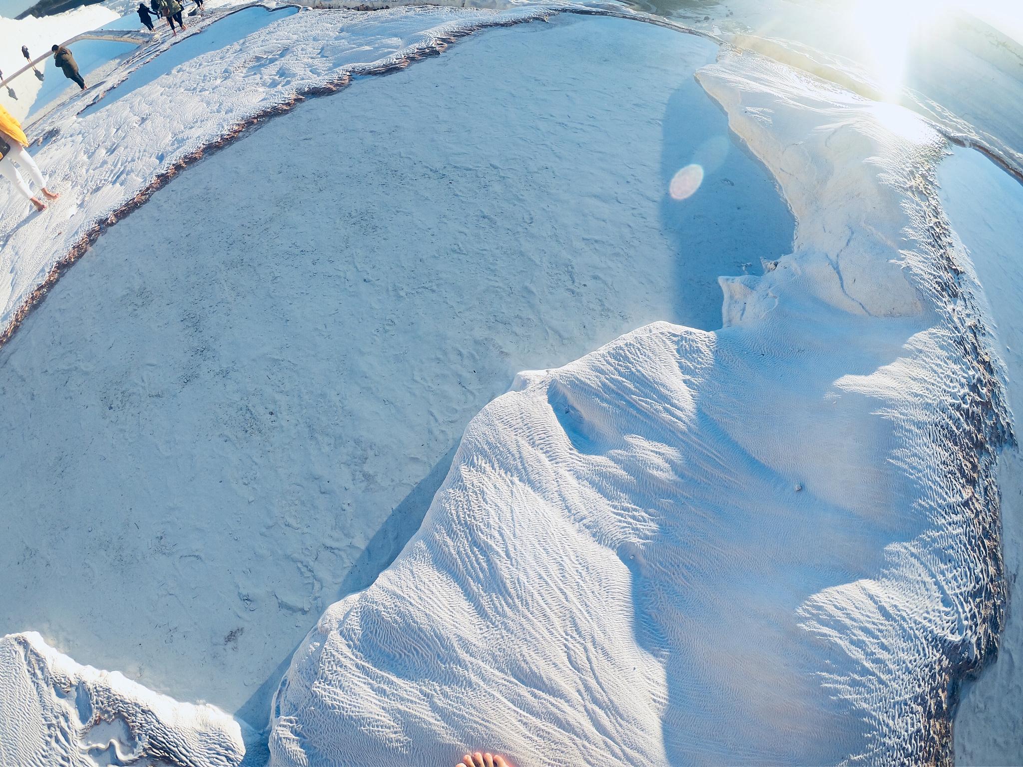 雪崩的责任：每一片雪花都难辞其咎