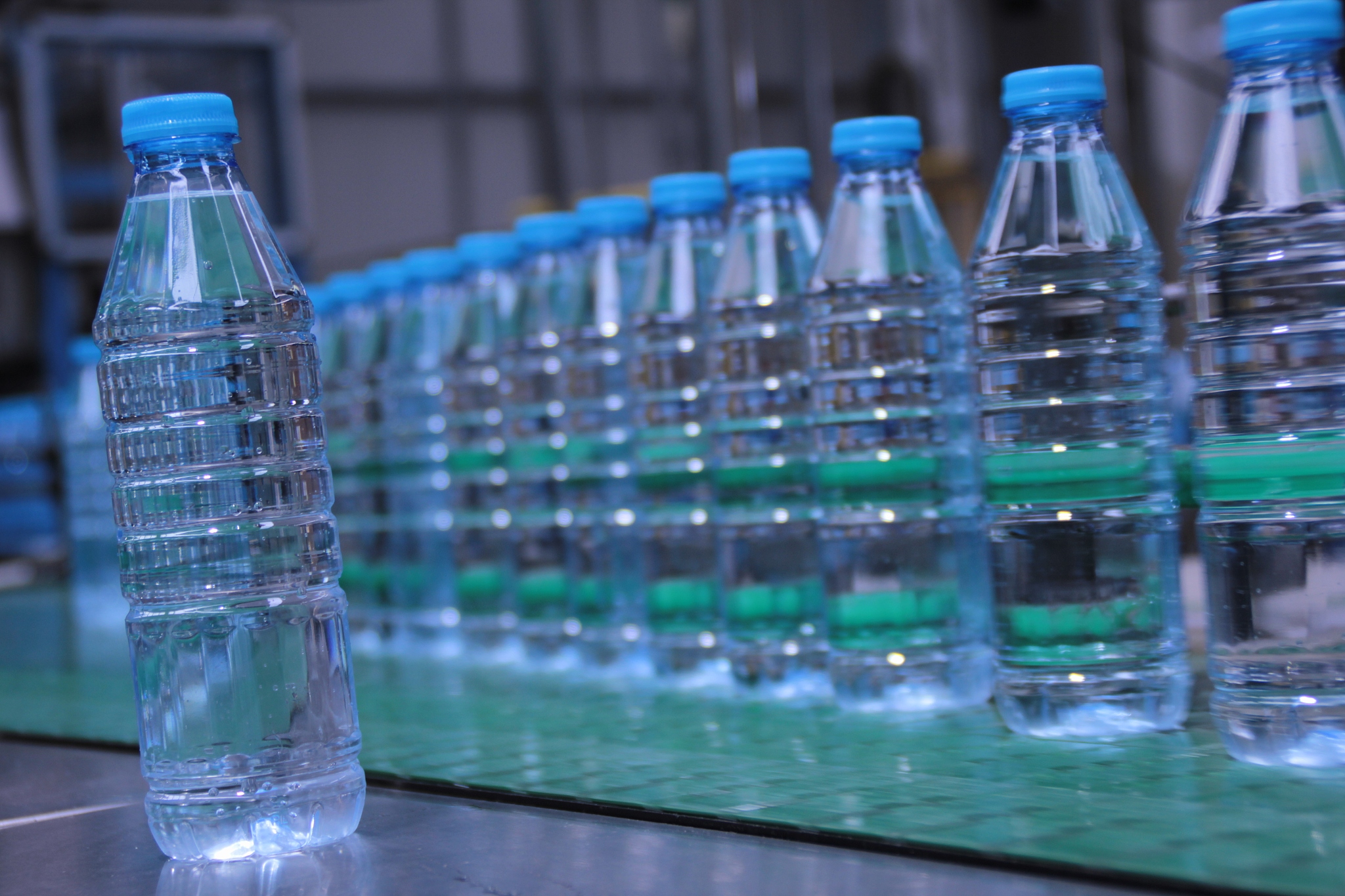 喝兑了水的饮料和喝纯净水哪个更健康？