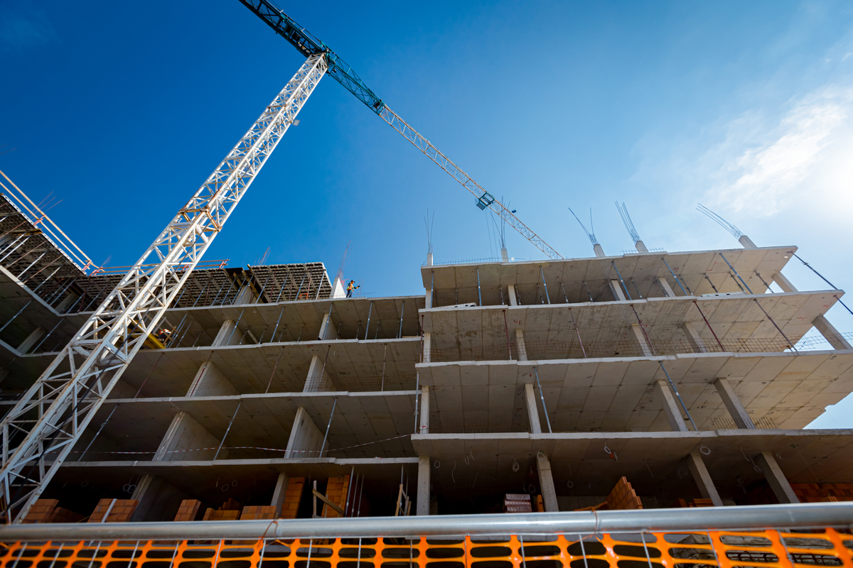 UHPC应用领域：从基础设施到安全防护