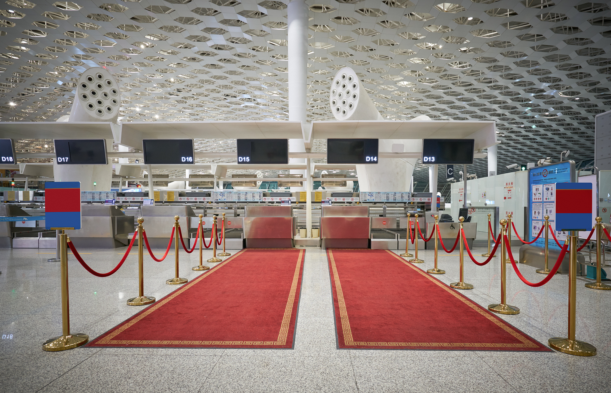 阐述：新郑机场的企业内业务创新和整合力度不足800字