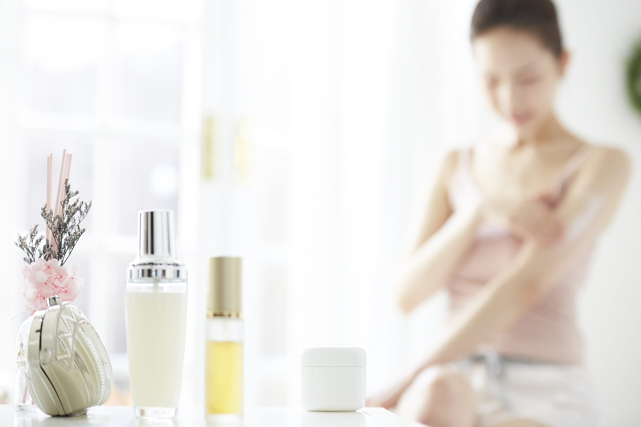 20岁女生护肤品推荐排行榜：适合原因解析