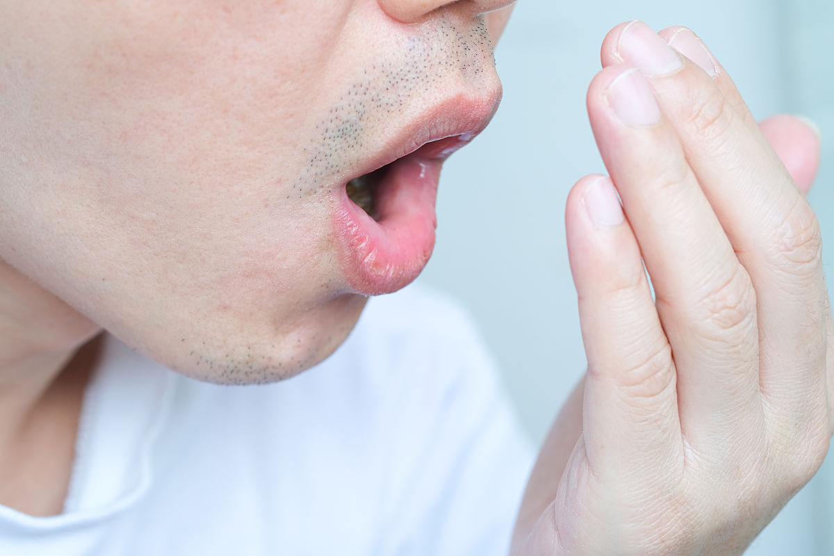 嘴巴麻木不疼痛的原因和解决方法