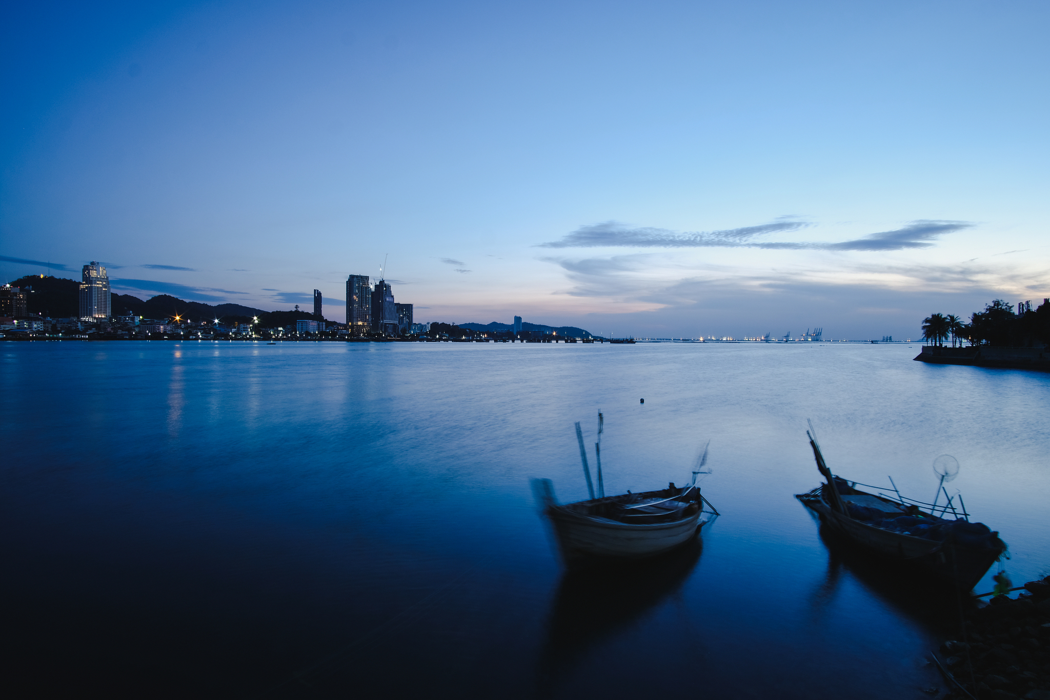 scenic view of sea against sky at dusk