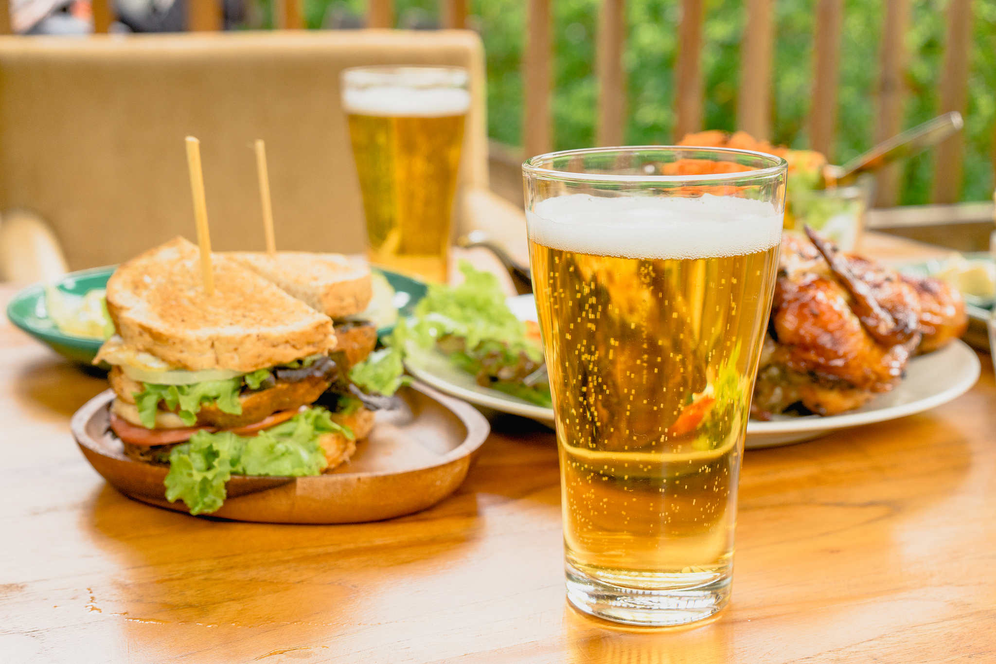 写一个疯狂星期四文案