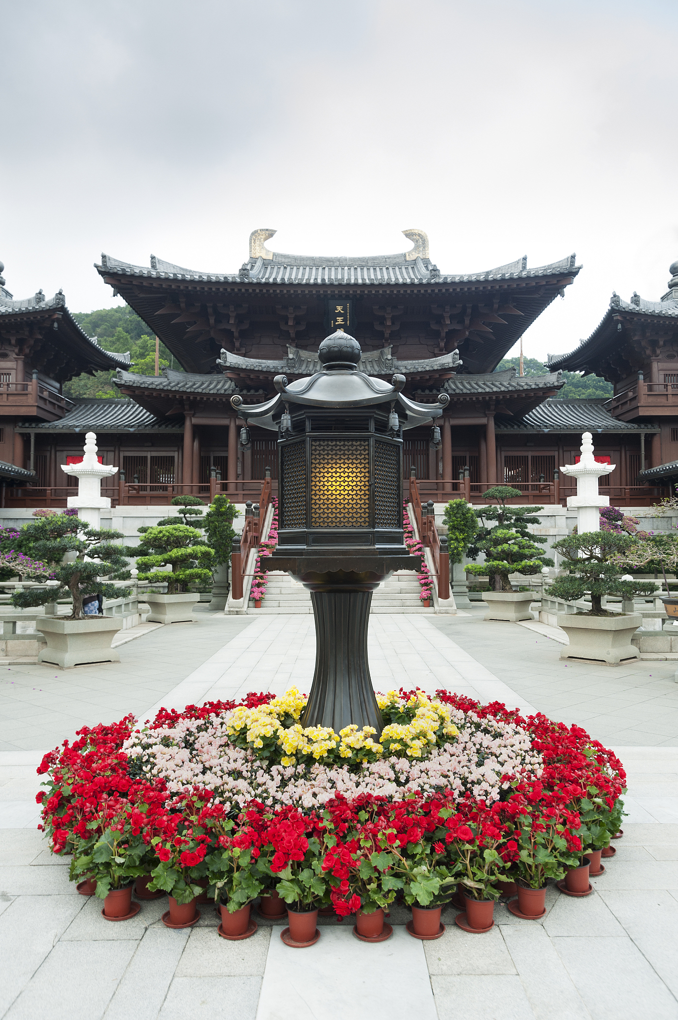 chinese temple in hong kong