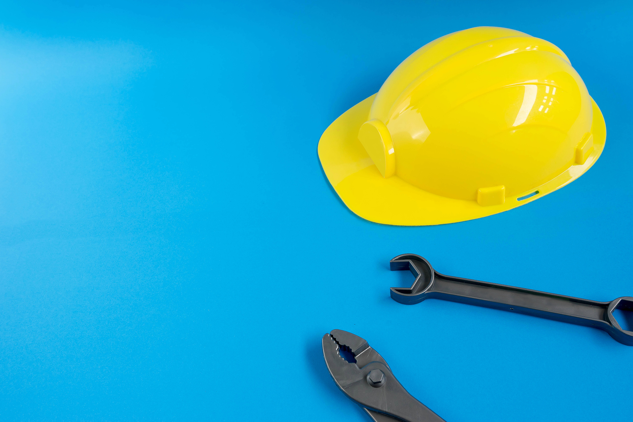 安全用具及安全防护设施在施工现场的要求