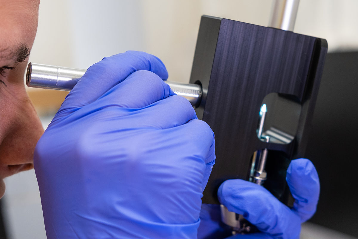 谐振电路品质因素Q的影响：选择性、带宽和曲线