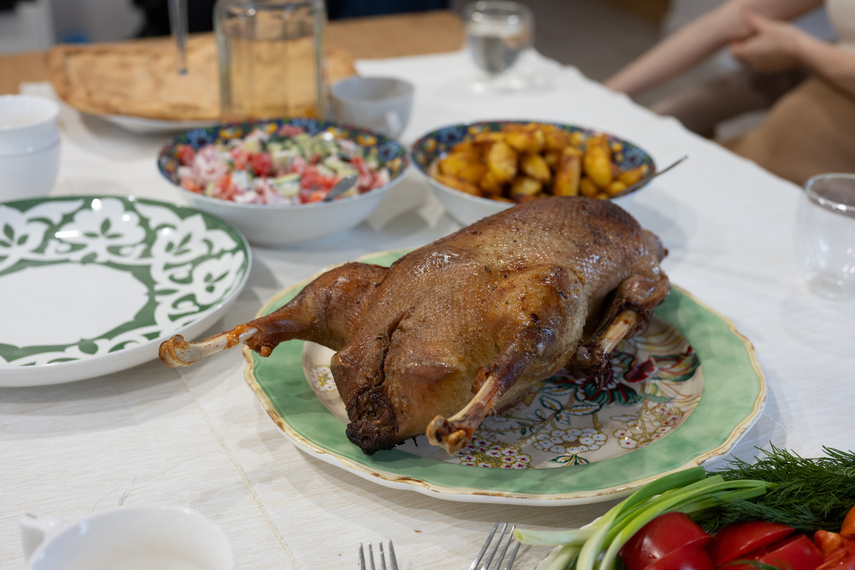 北京CBD新京菜餐厅推荐：新拾玖烤鸭惊艳味蕾！