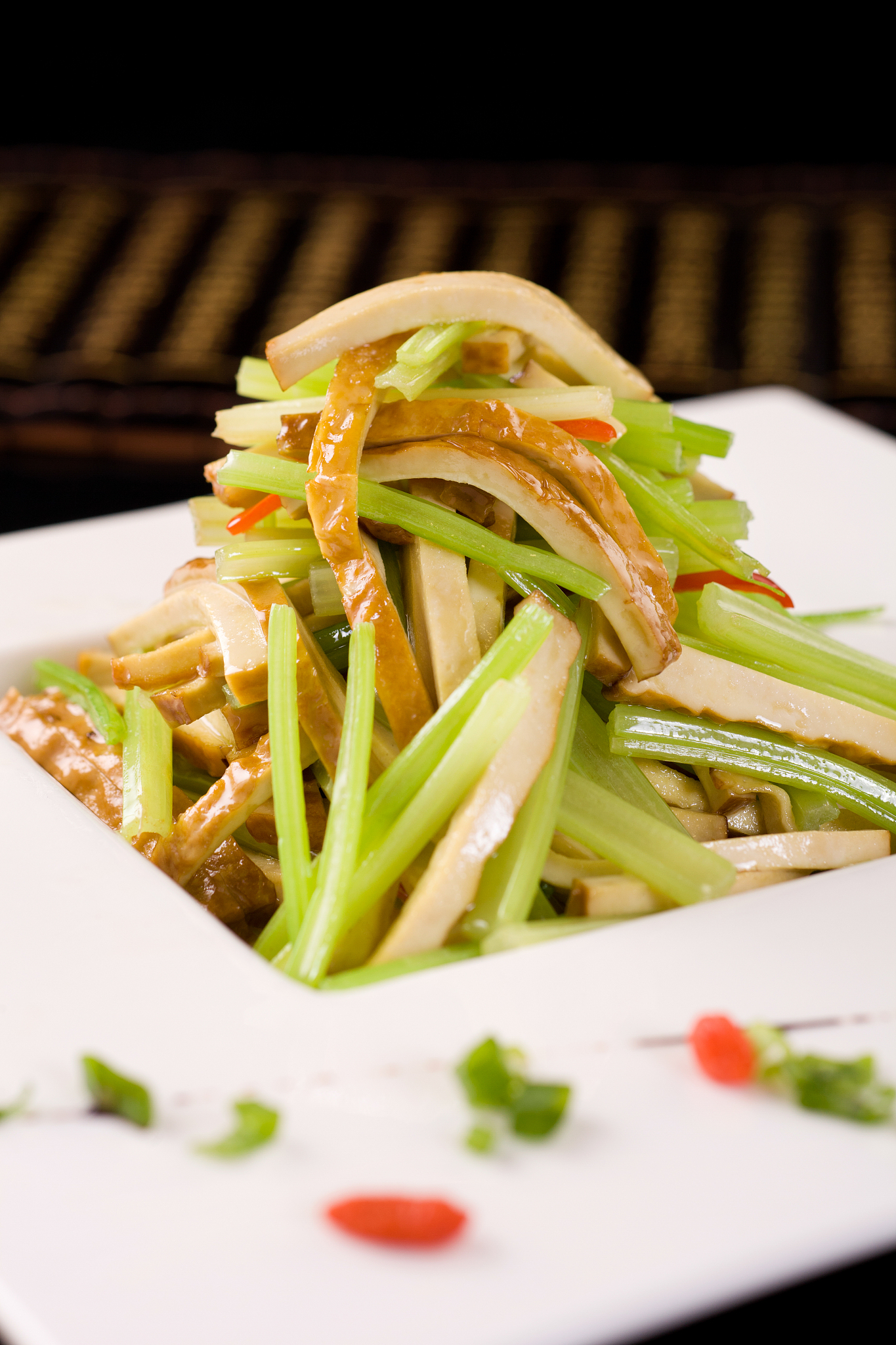 写一份芹菜香干外卖好评