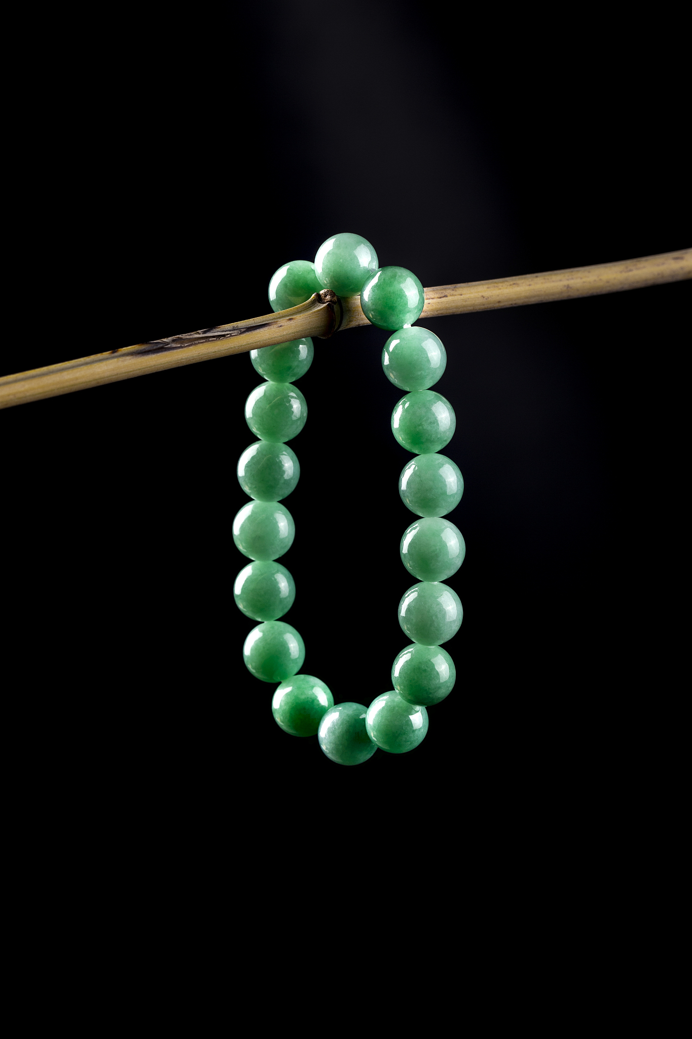 翡翠种地：影响翡翠价值的关键因素