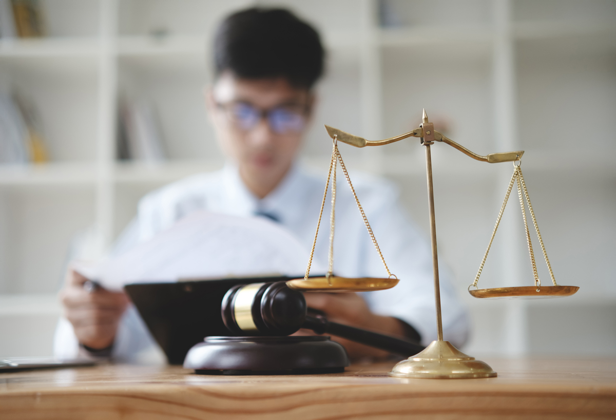 刑事案件律师选择指南：如何找到最适合的法律战友？