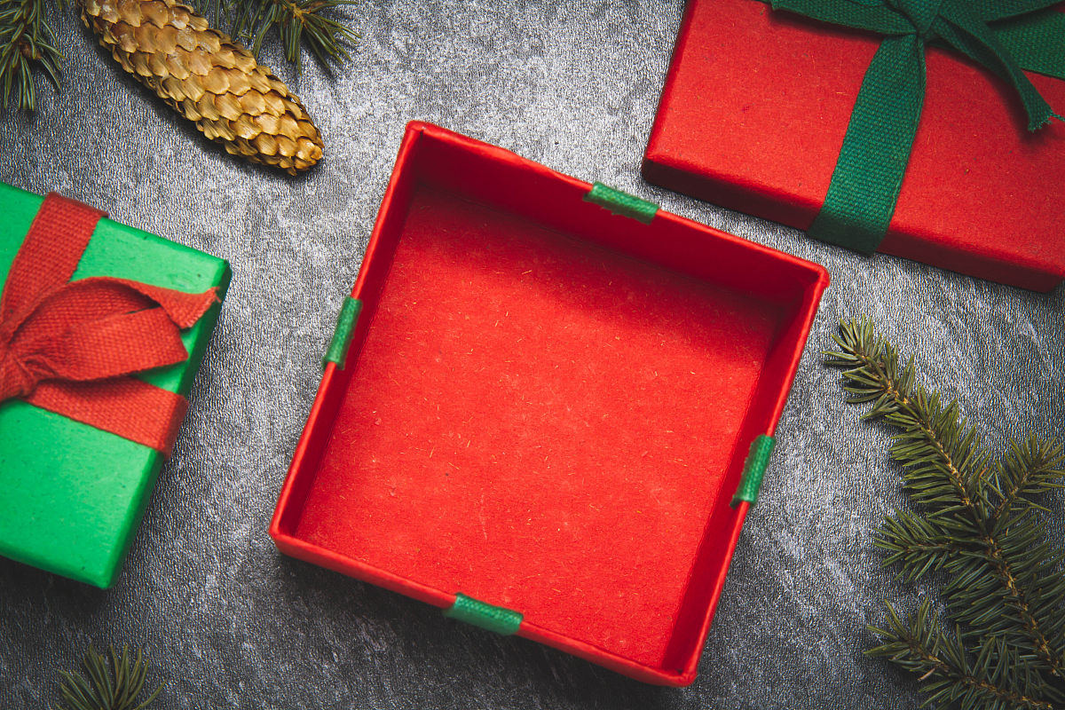 数据库创建视图ComputerView将books表中所有价格大于50的计算机类的图书信息。