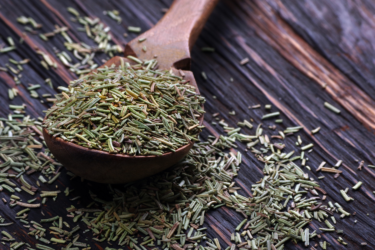 茴香泡水一天喝几次？功效、用法、注意事项全解析