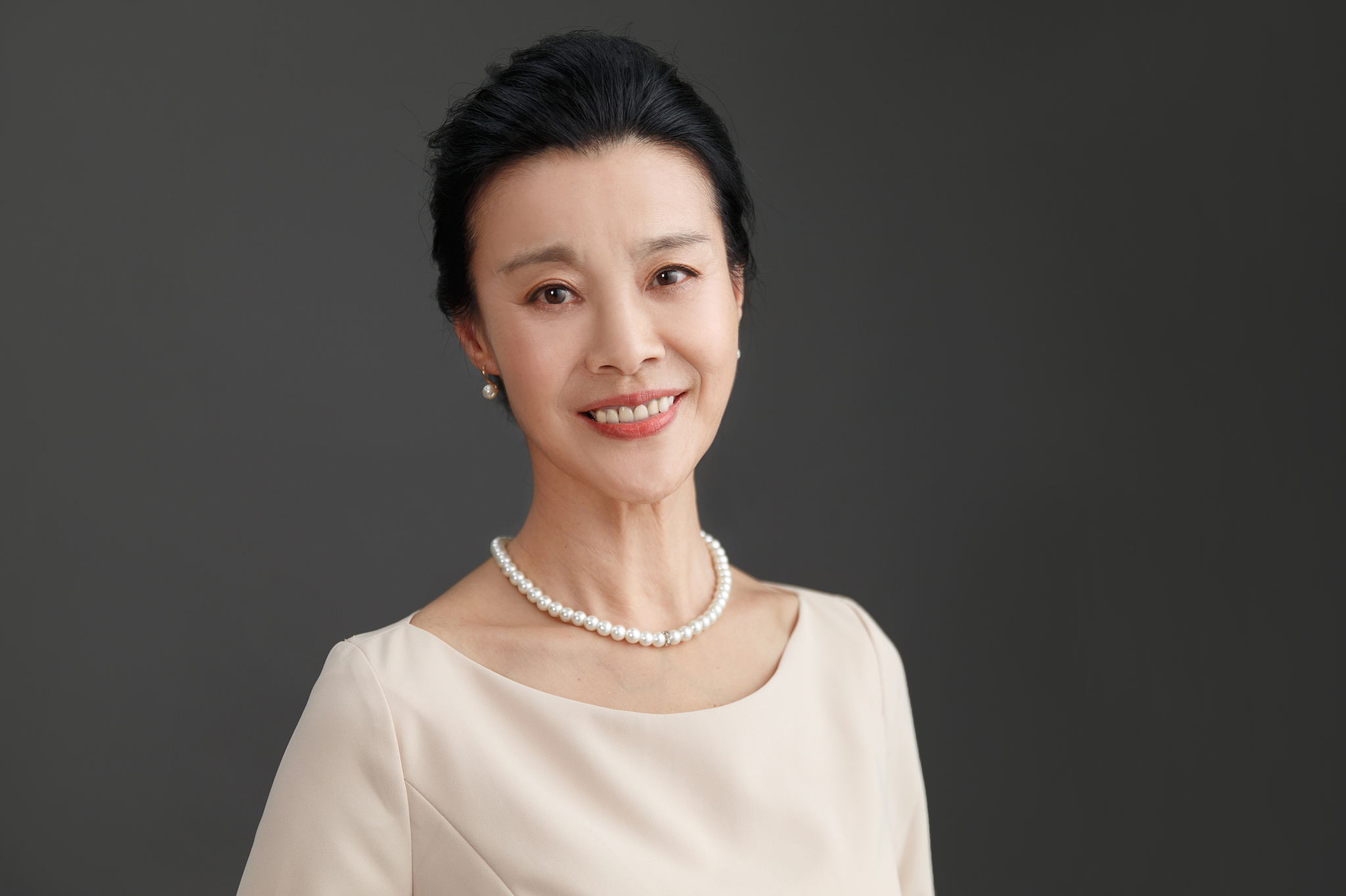 优雅的女士肖像