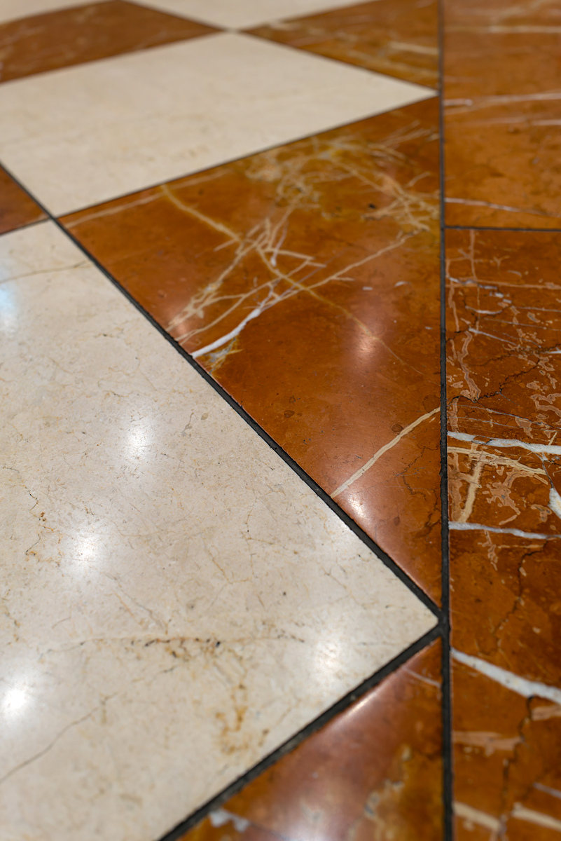 裕成瓷砖生产基地：位于佛山南海狮山，现代化瓷砖制造中心