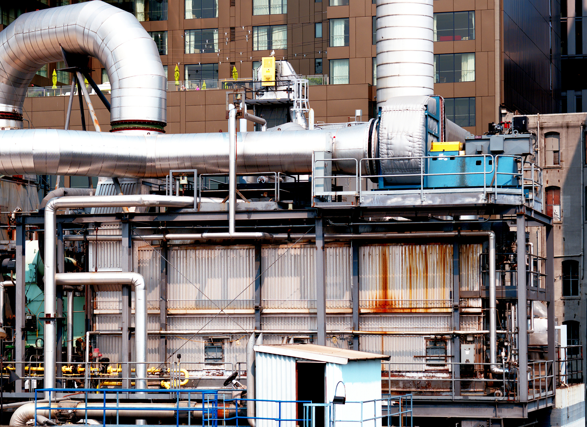 1000吨锅炉对应多大机组？