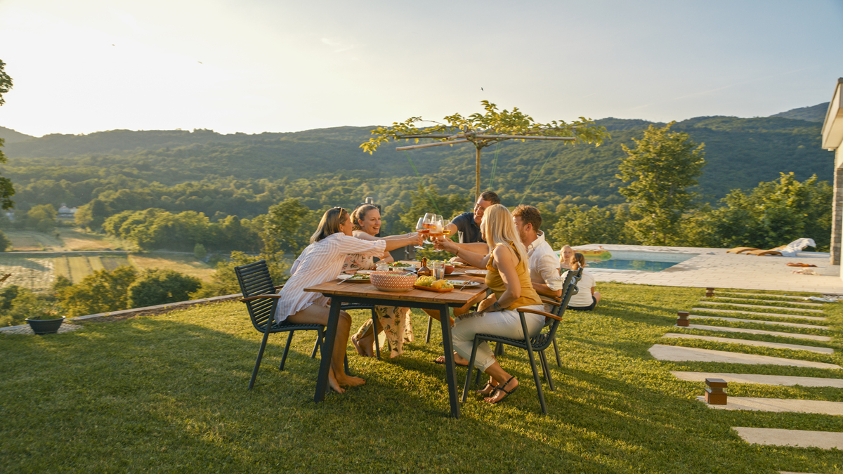 凉亭：休闲娱乐、观景、聚会、阅读的理想场所