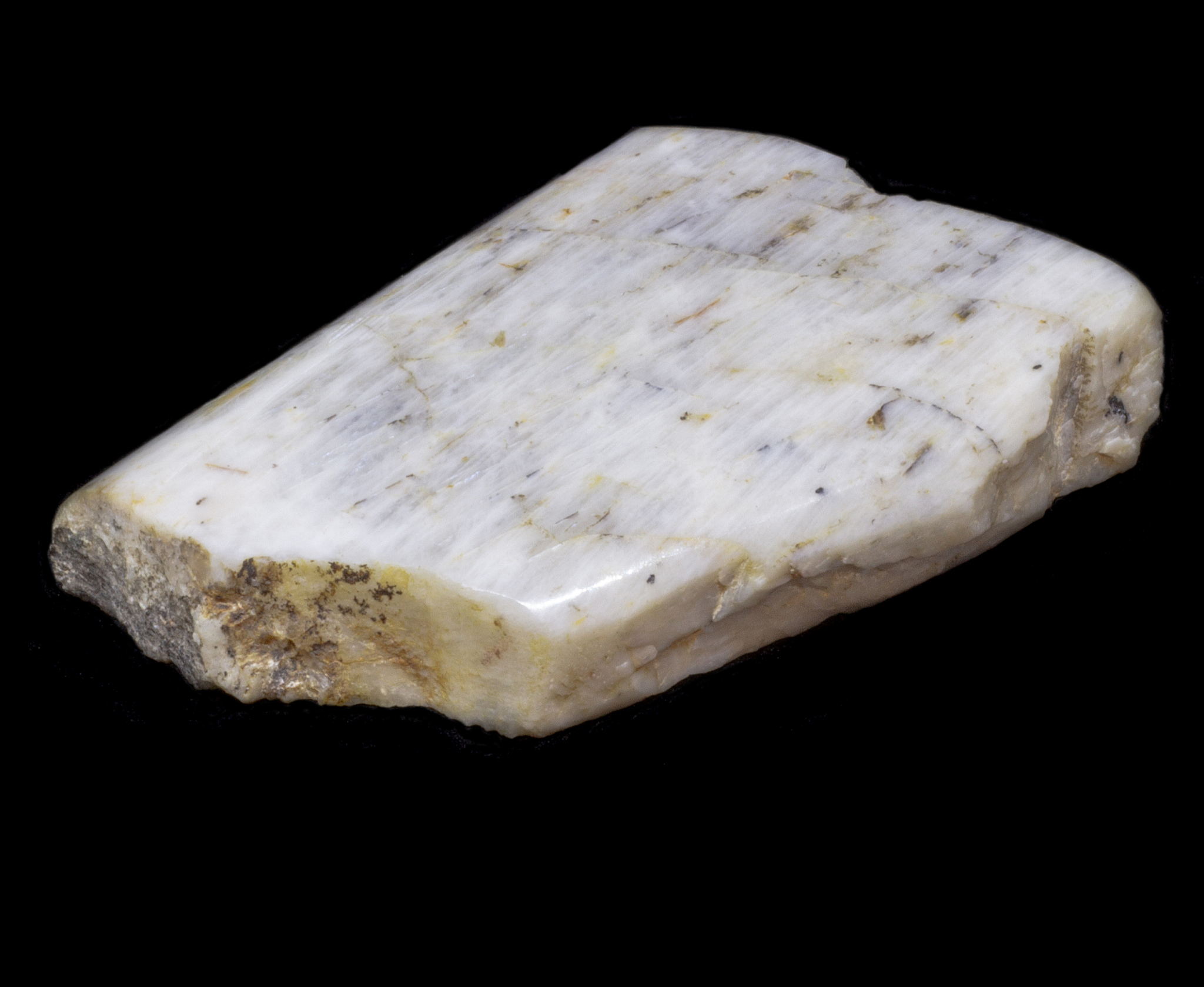 正宗羊脂白玉火烧后是半石碳半木质的整齐纤维是真的吗