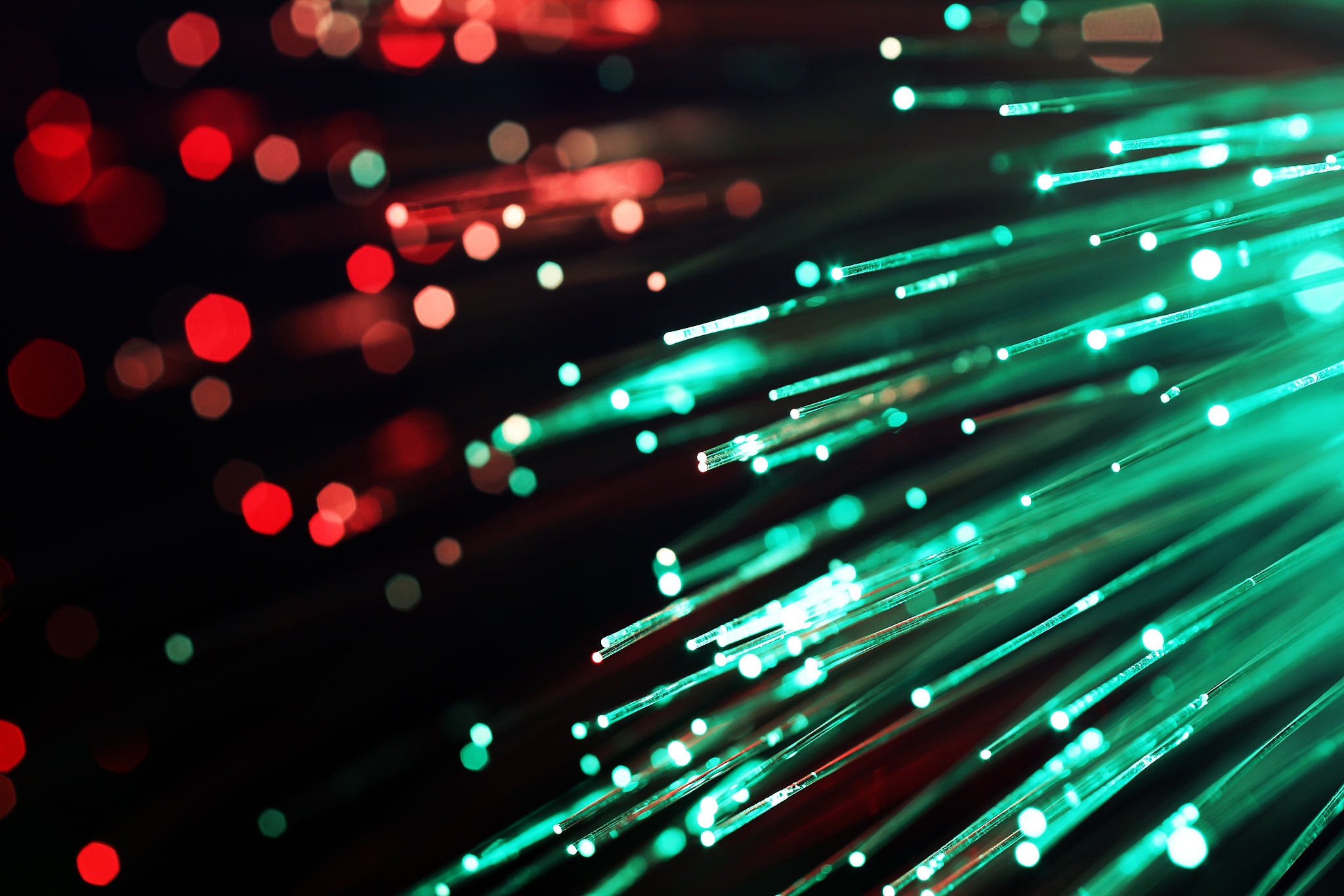 International Journal of Optics: 研究范围涵盖光学理论、材料、应用等领域