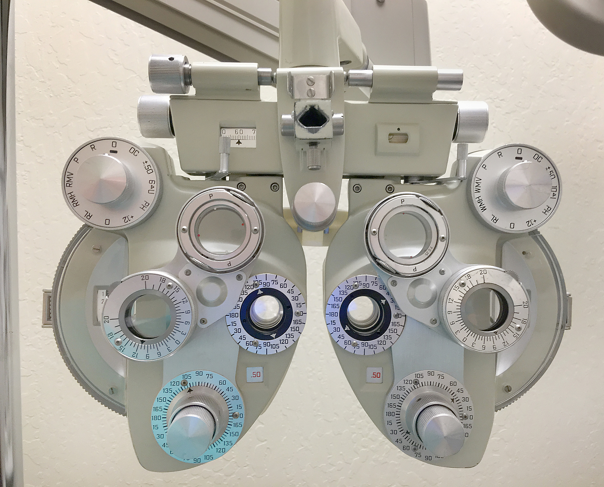 近视能进航空学校吗？视力矫正后如何顺利入学