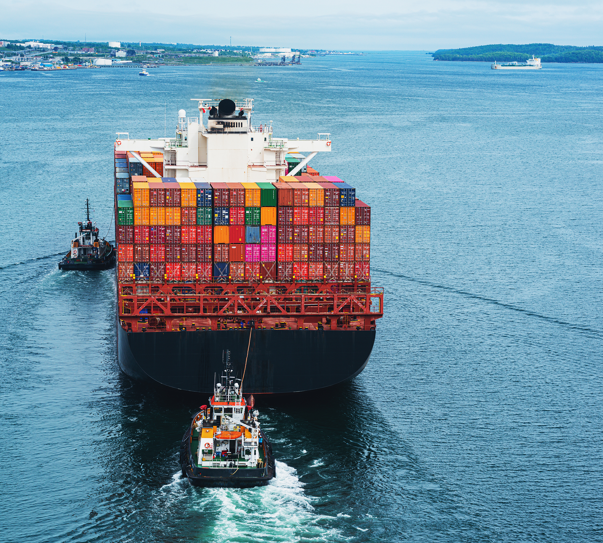 船上货物意外落海，船主需承担责任吗？