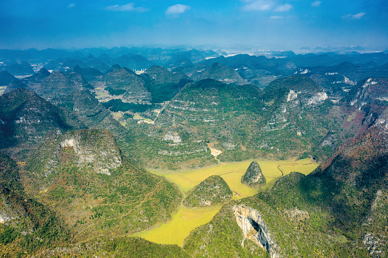 关于贵州安顺公路施工总承包二级资质怎么办理及转让内容详细一点字数