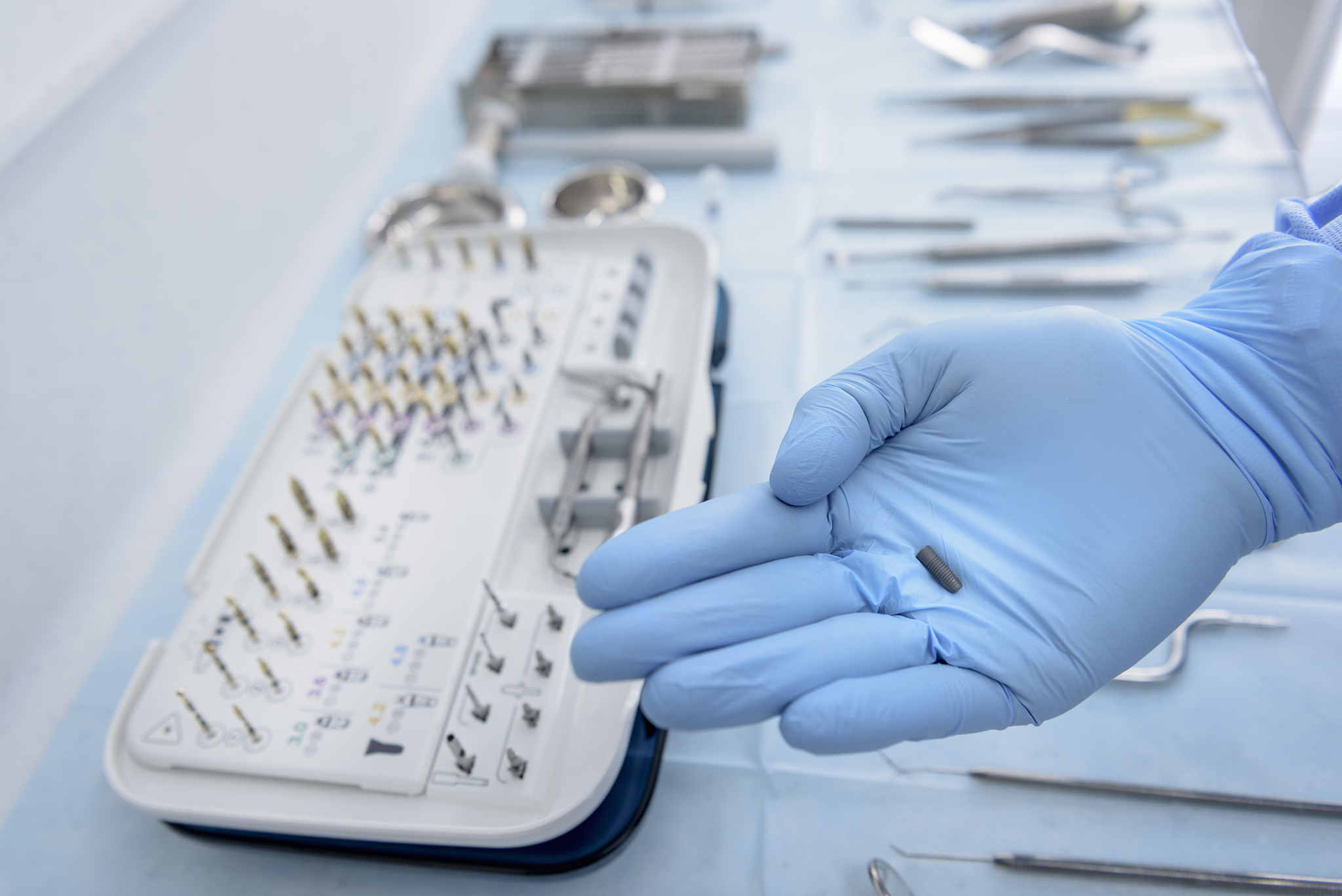 贵阳卫生学校口腔医学专业：学习内容、师资力量及就业前景