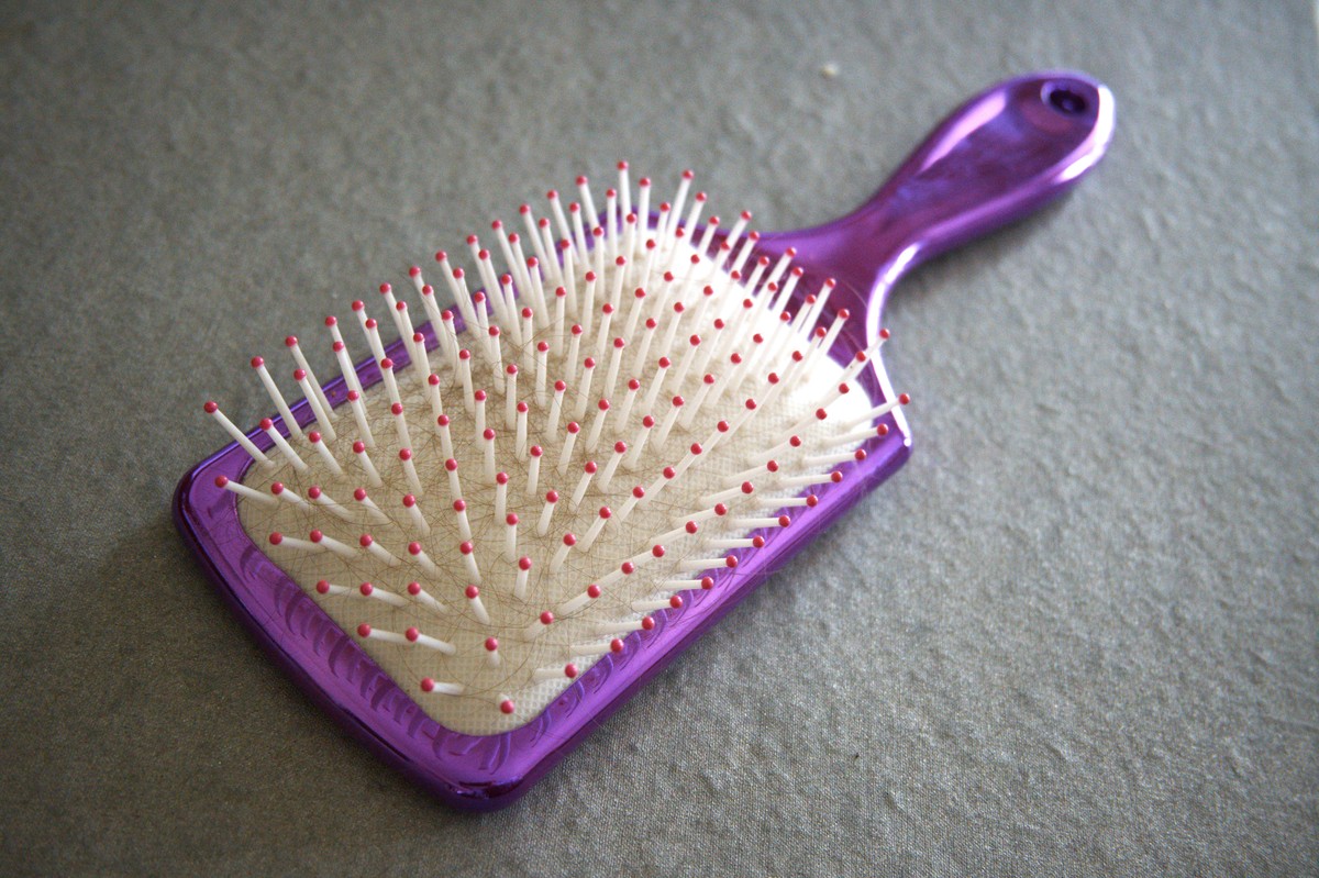 帮我生成一个宠物梳子的标题