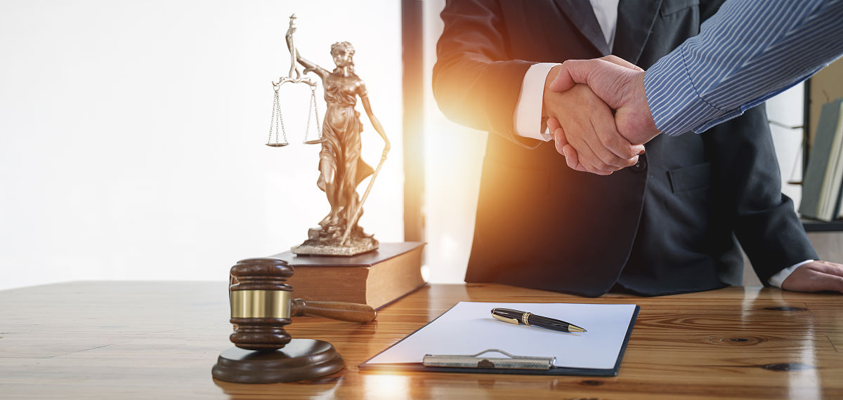 四川法商专修学院就业前景分析：法律和商业领域的优秀人才培养基地