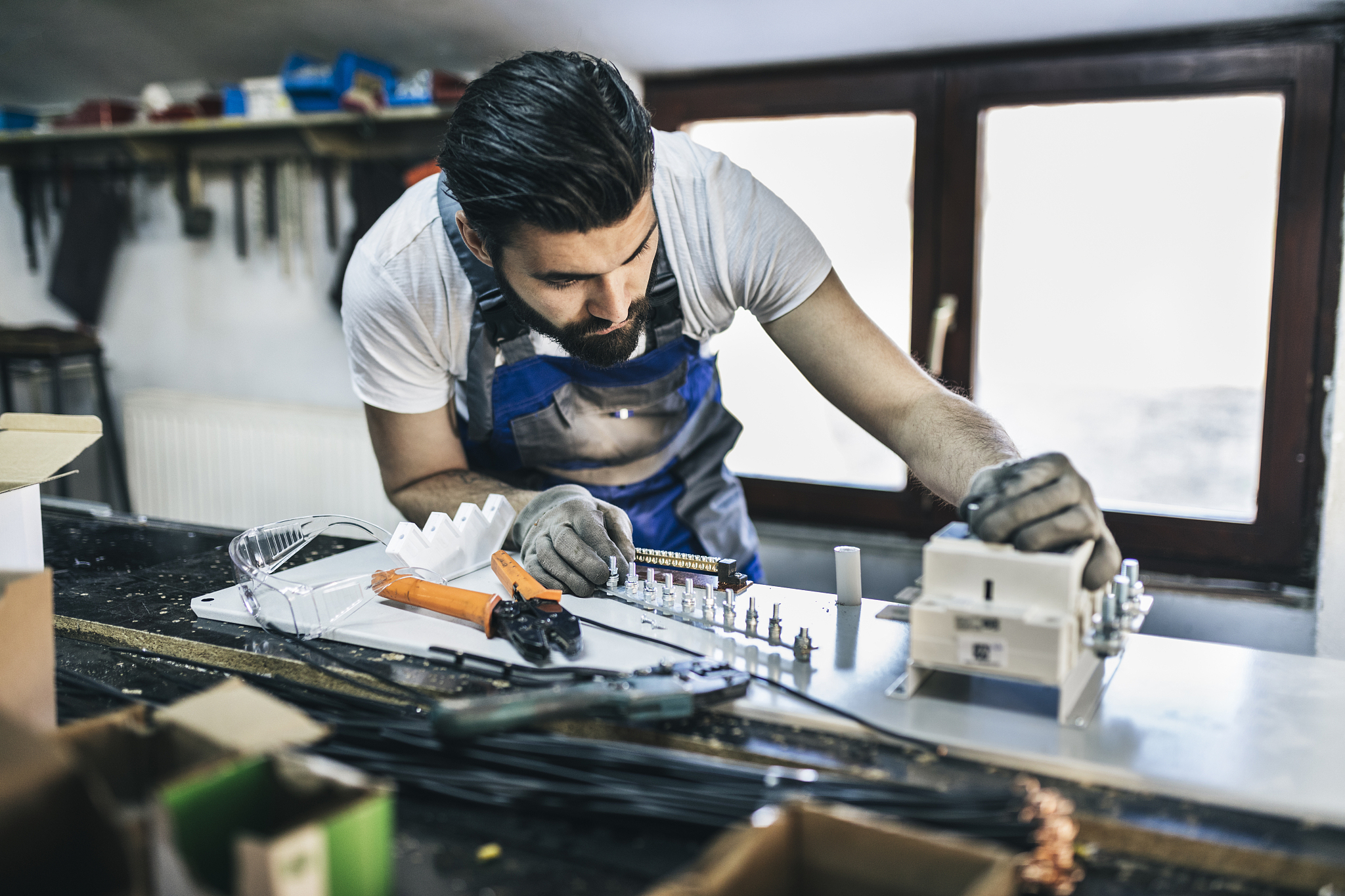 天水电子信息工程职业学校2023年招生简章 - 培养高素质电子信息工程技术人才