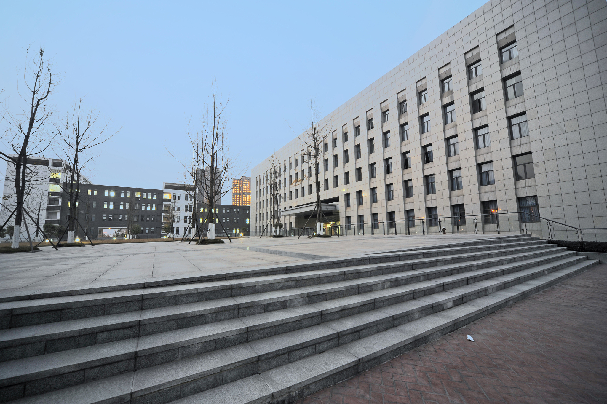 成都铁路机电工程学校前景展望 - 未来发展潜力巨大