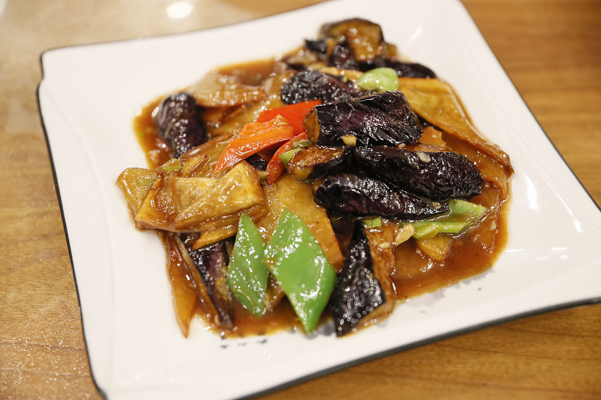 红烧茄子家常做法：详细步骤和烹饪技巧