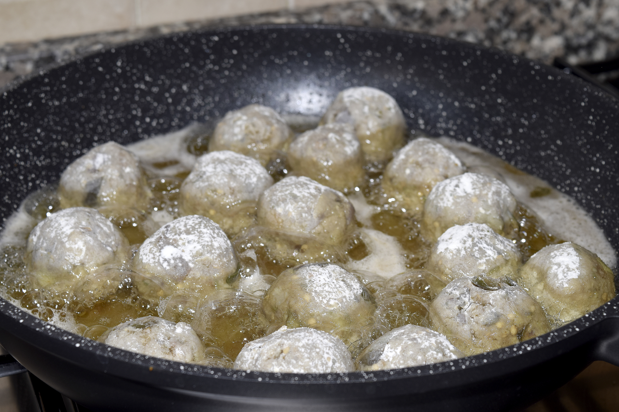 fry  of meatballs