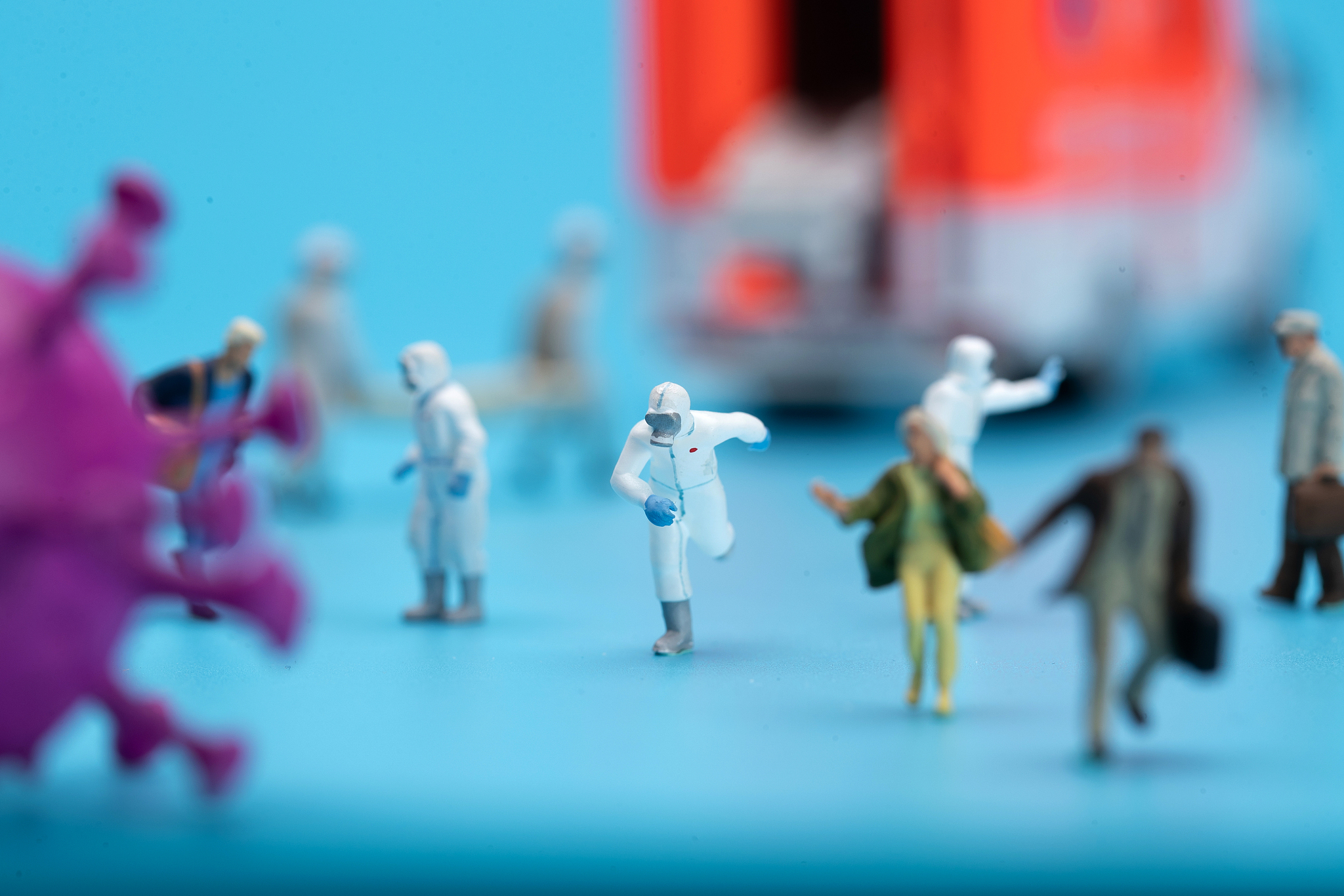 从自然辨证法的角度以人体实验、器官移植与安乐死的哲学思考为题目写一篇三千字左右的学术性论文。