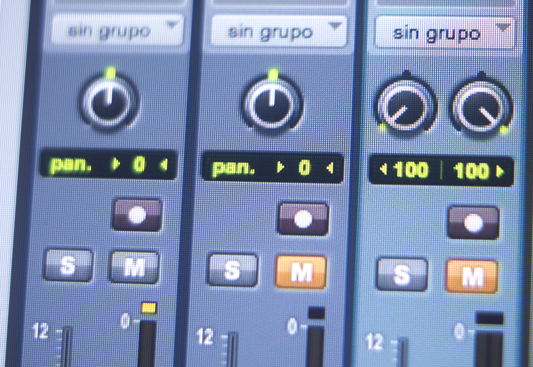 --雷神锤电量系统 local function PlayerGetShell local Wearing = nil Wearing = IsWearingShell if Wearing == nil then return end TimeTickReduceMinuteWearing end function IsWearingShell local pl = getPlayer loca