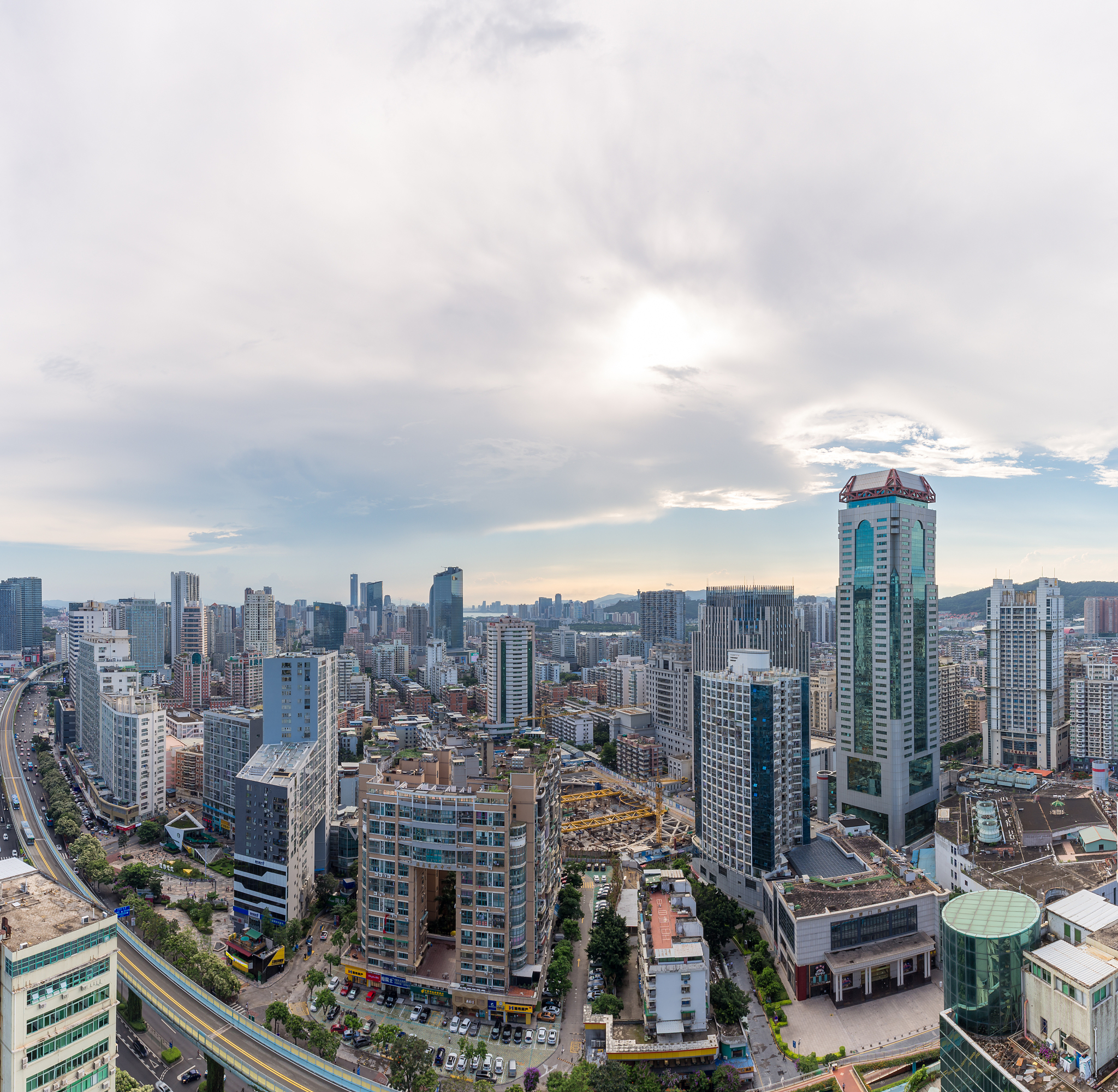 福建厦门城市天际线黄昏风景