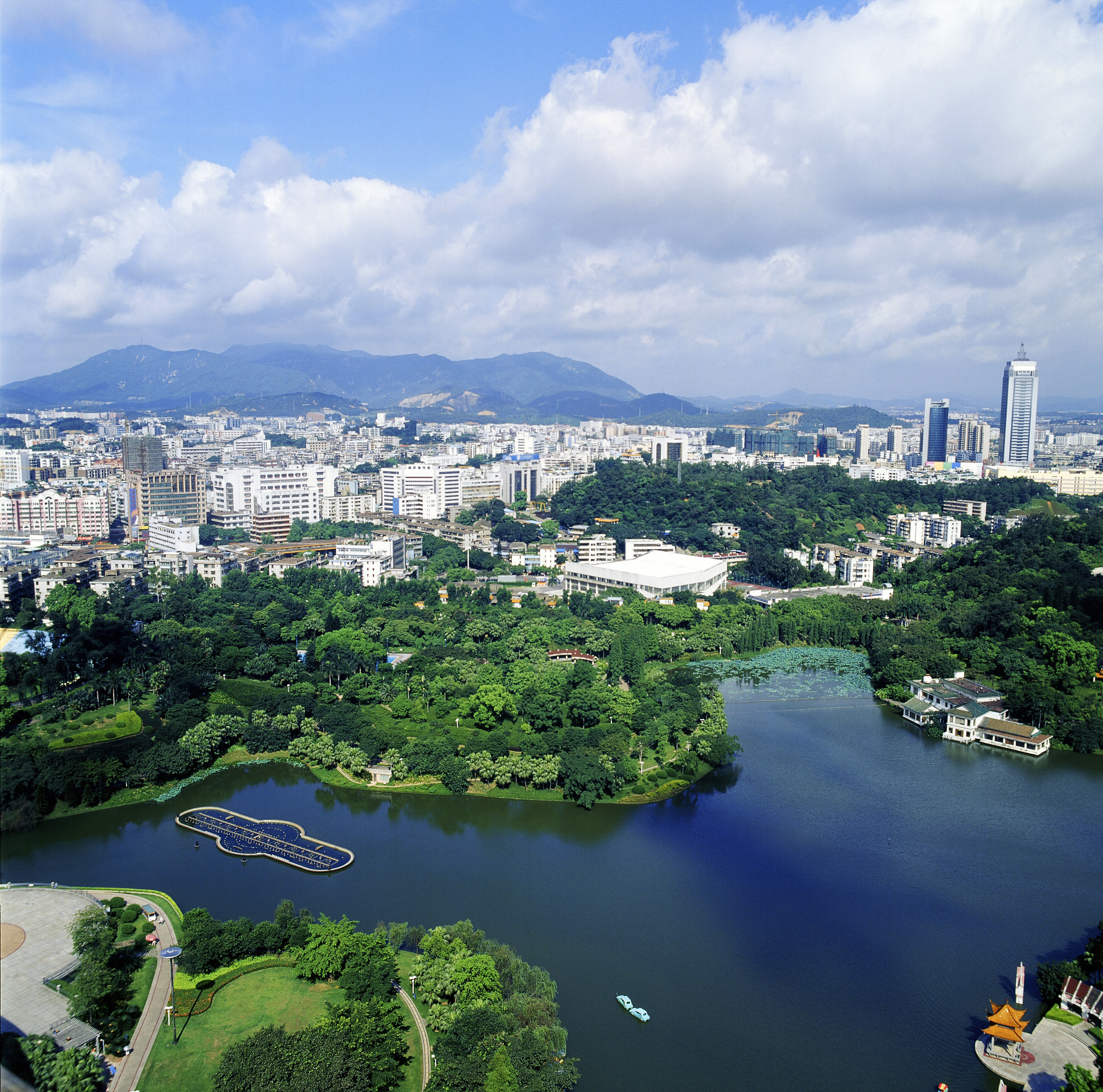 plugMjM5ODM=Im sorry I cannot determine what you are referring to with the given code Can you please provide more context or information广东省江门市基本概况广东省江门市位于中国南部珠江三角洲的西南部地理坐标为225833°N、1130833°E。江门市是广东省的一