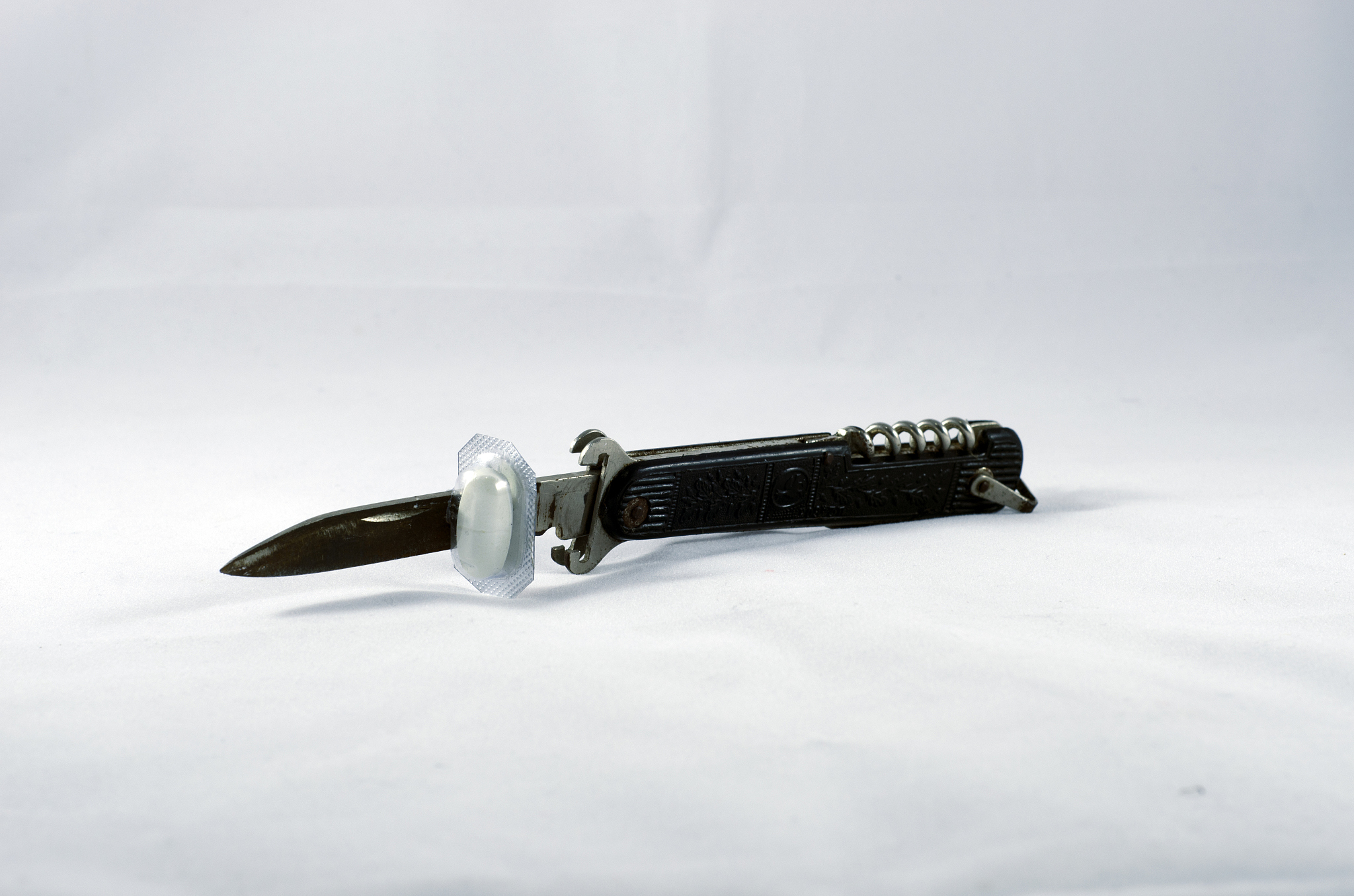 knife
