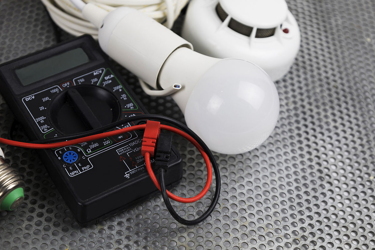 国内外烟雾报警器现状对比：技术差距与未来展望