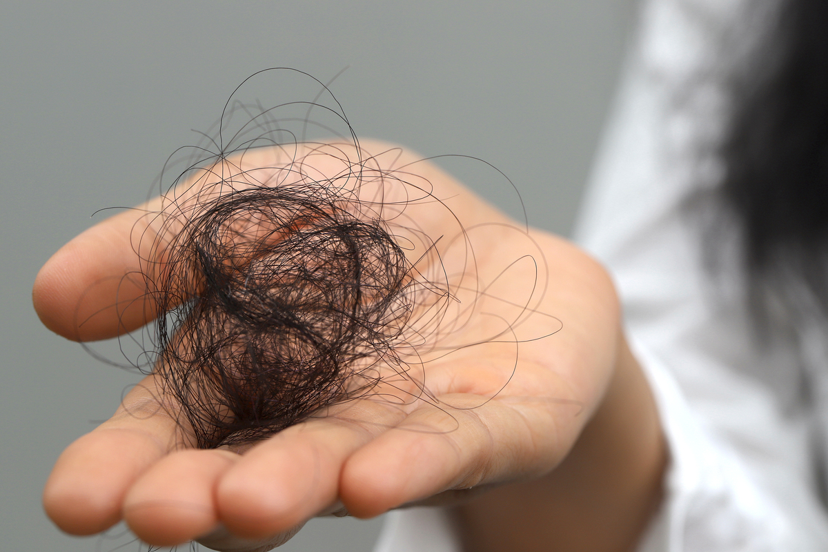 男生洗头的时候有碎头发掉落正常吗