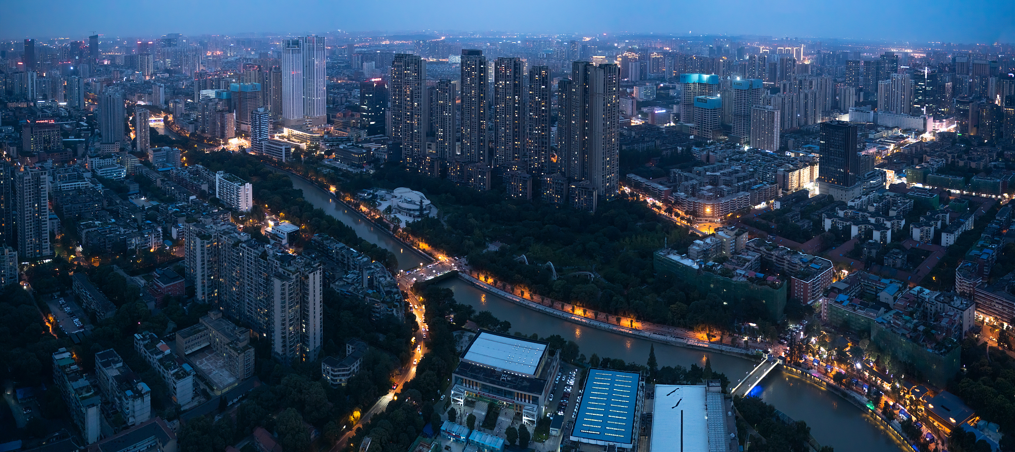 成都 夜景 城市 锦江 河流 万家灯火